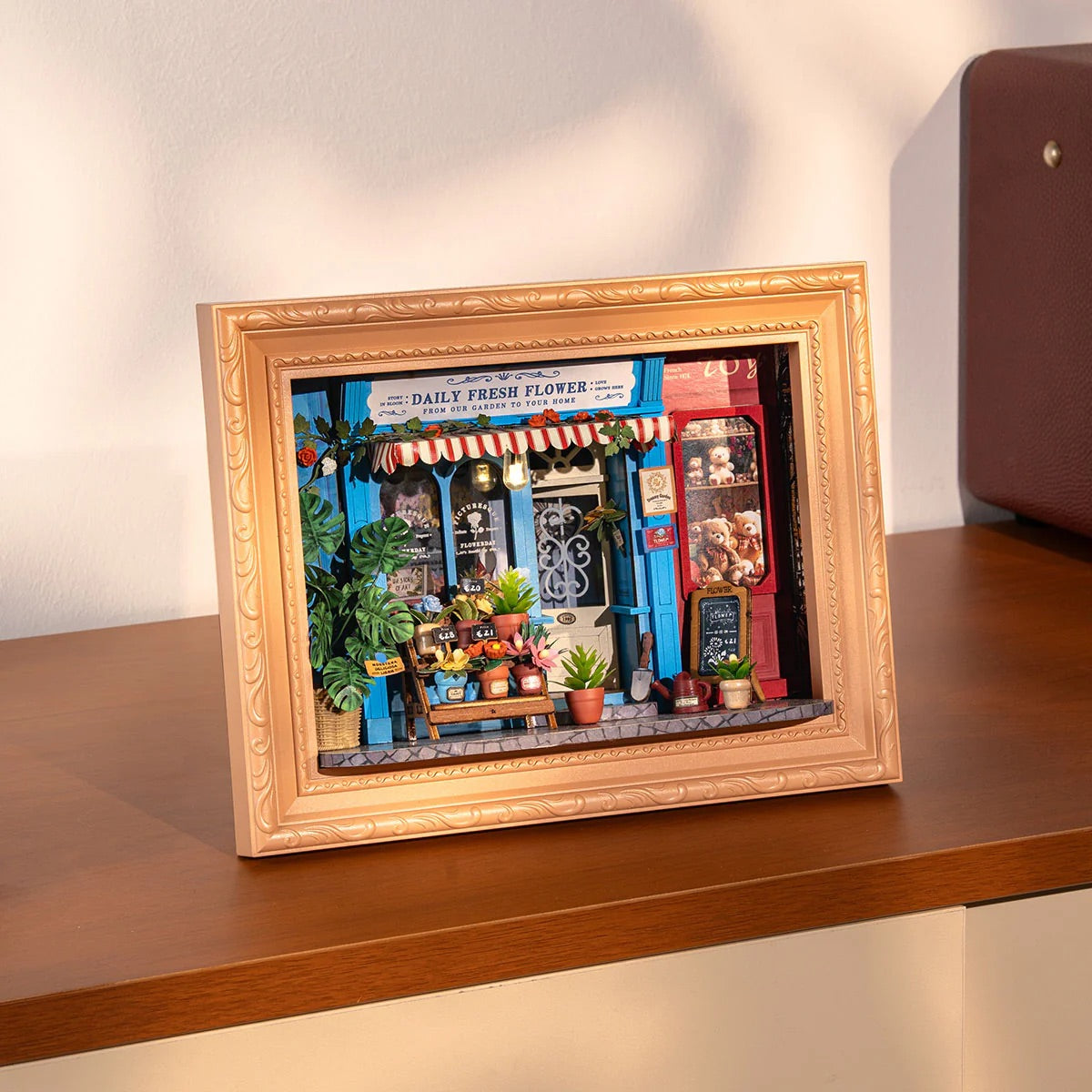 Daily Fresh Flower Framed Miniature Diorama