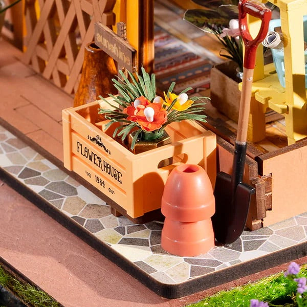Cathy's Flower House Miniature DIY Kit