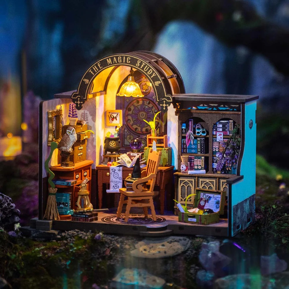 Magic Study Miniature DIY Kit | Hobbynella