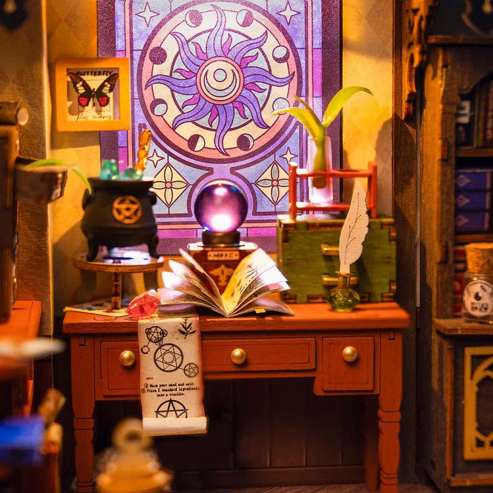 Magic Study Miniature DIY Kit | Hobbynella