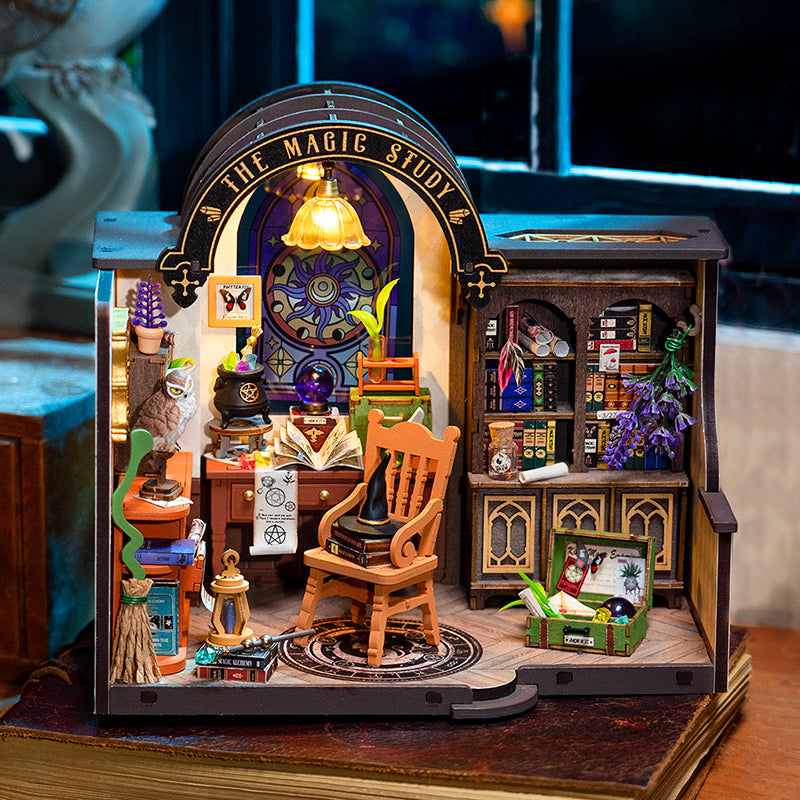Magic Study Miniature DIY Kit | Hobbynella