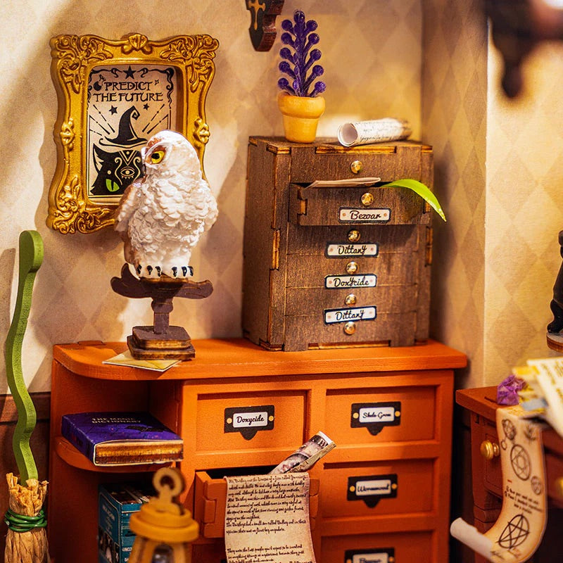 Magic Study Miniature DIY Kit | Hobbynella