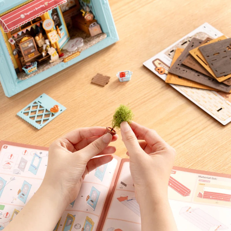 Fluffy Cat Bakery Framed Miniature Diorama