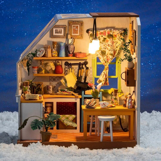 Jason's Kitchen Miniature DIY Kit | Hobbynella
