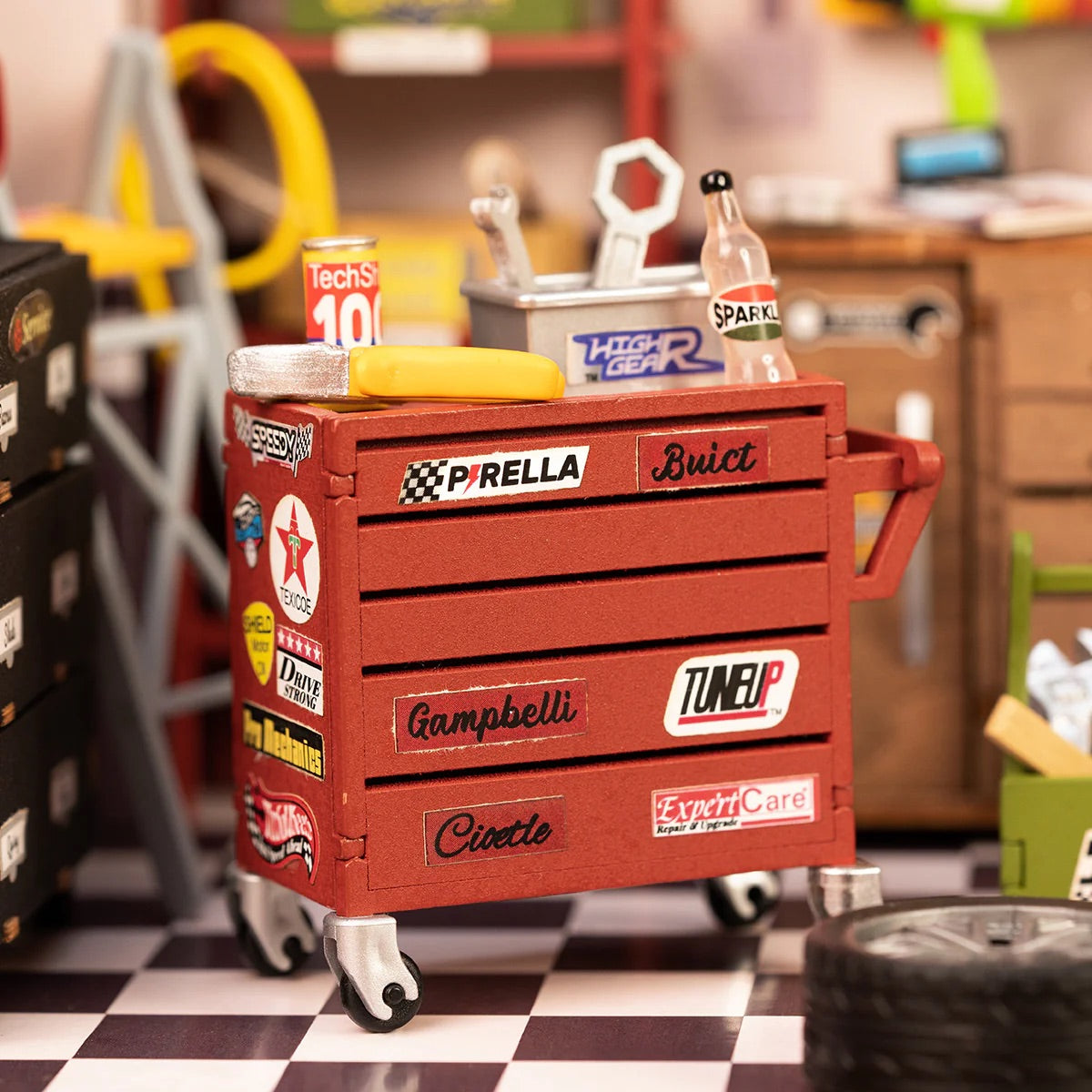 Garage Workshop Miniature DIY Kit | Hobbynella