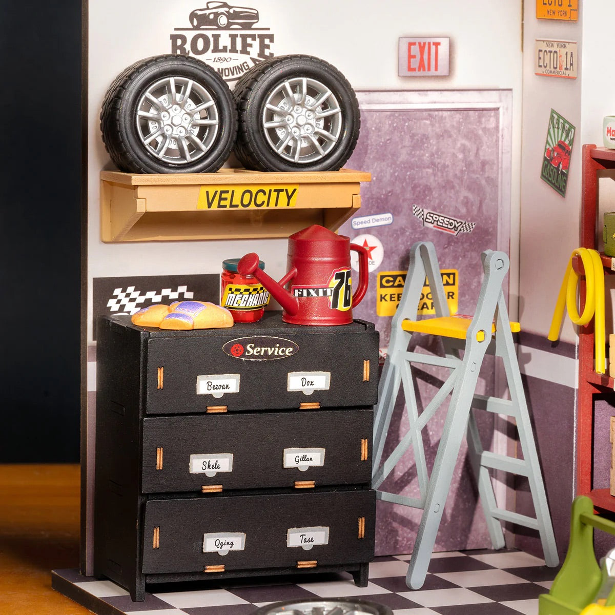 Garage Workshop Miniature DIY Kit | Hobbynella