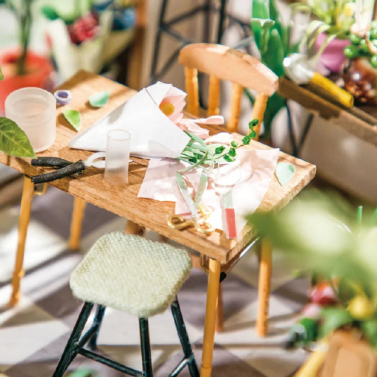 Emily's Flower Shop Miniature DIY Kit | Hobbynella