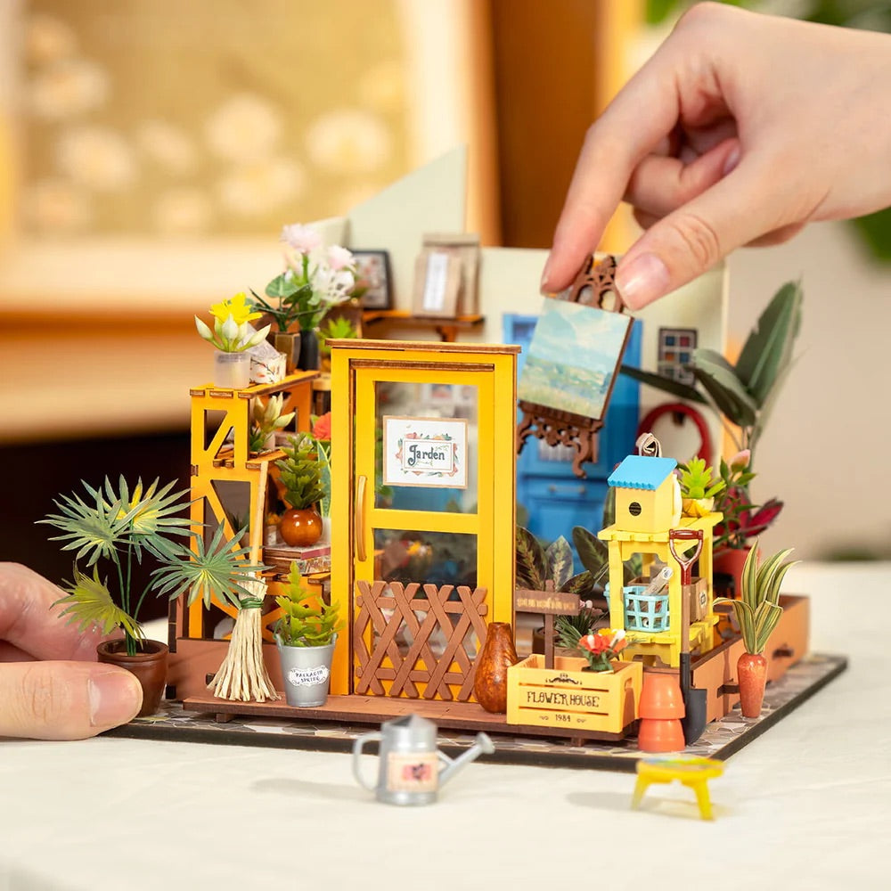 Cathy's Flower House Miniature DIY Kit | Hobbynella