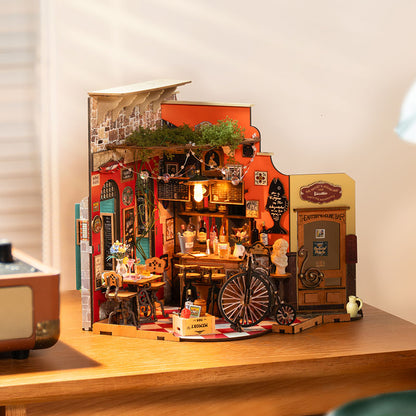 Cheers Bar & Dining Miniature DIY Kit