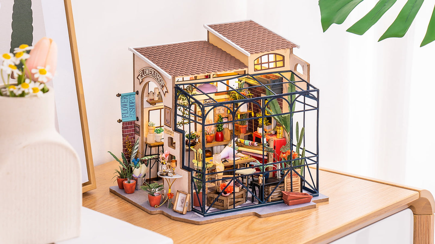 Emily's Flower Shop Miniature DIY Kit | Hobbynella