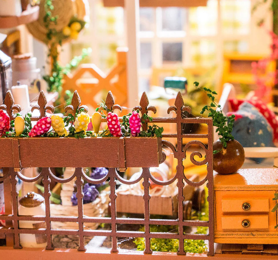Miller's Garden Miniature House DIY Kit