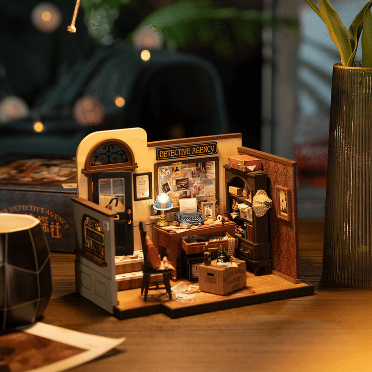 Mose's Detective Agency Miniature DIY Kit | Hobbynella